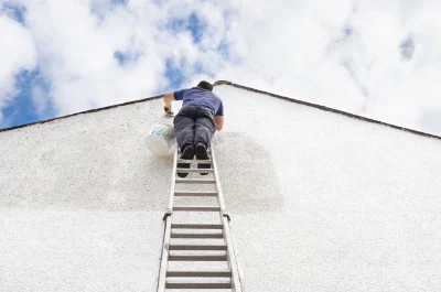 Peinture extérieure à Meslan — façades et ravalement